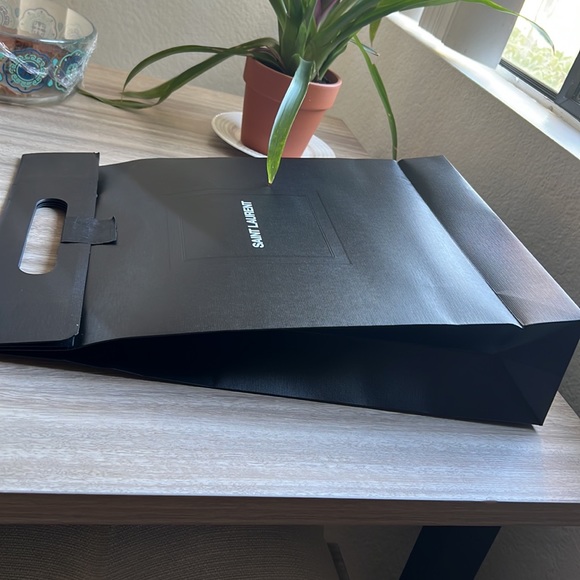 Saunt Laurent Shopping Bag in excellent condition. - Picture 4 of 4